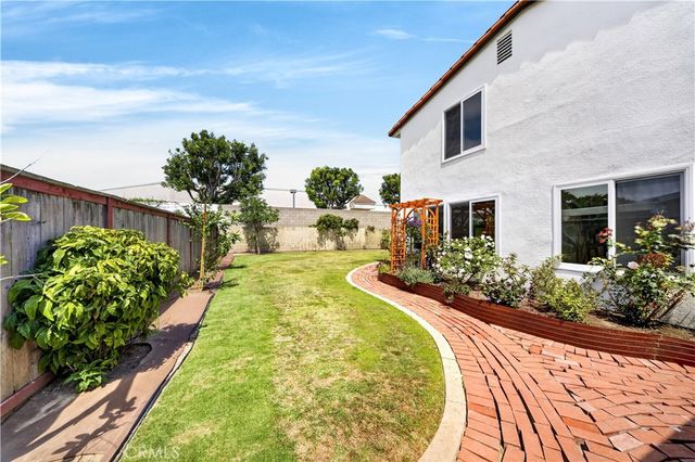 19051 Randi, Huntington Beach, CA 92646