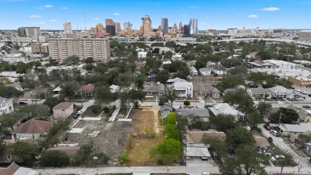 817 W POPLAR ST, San Antonio, TX 78212