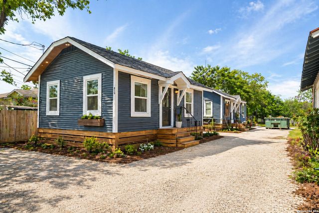 817 W POPLAR ST, San Antonio, TX 78212
