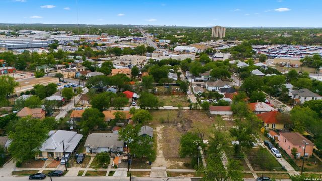817 W POPLAR ST, San Antonio, TX 78212