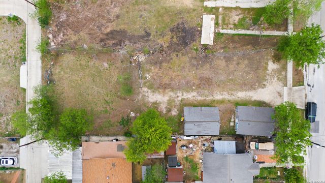 817 W POPLAR ST, San Antonio, TX 78212