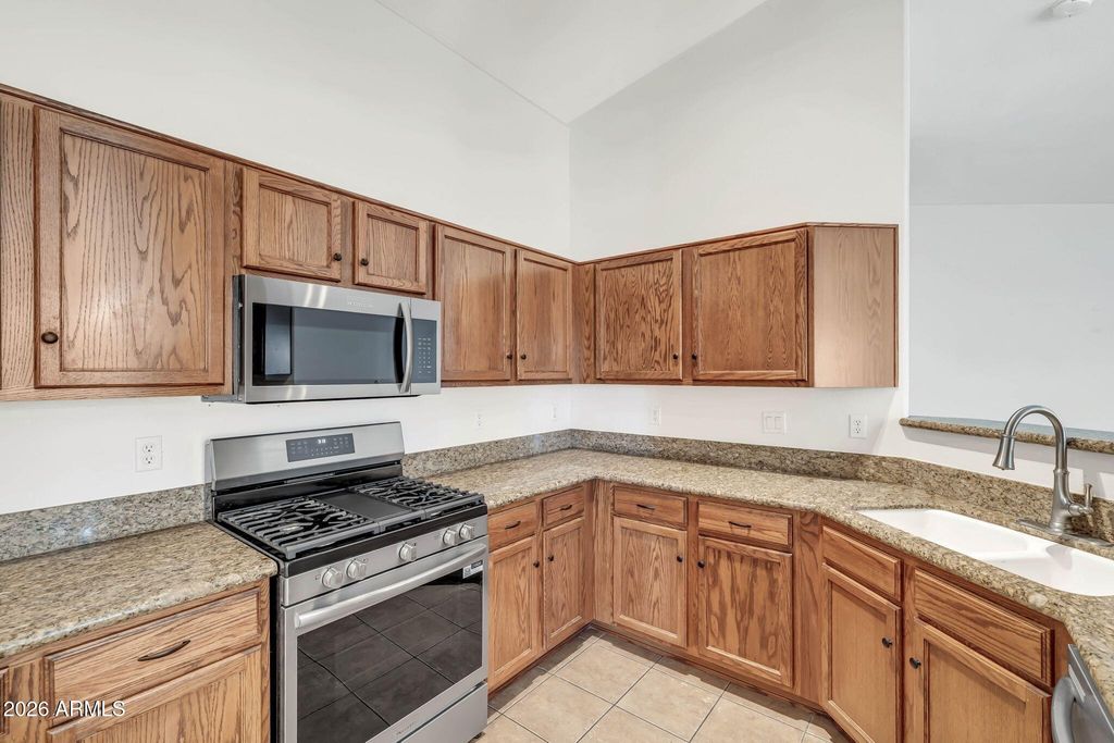15448 W YUCATAN Drive, Surprise, AZ 85379 — photo 5
