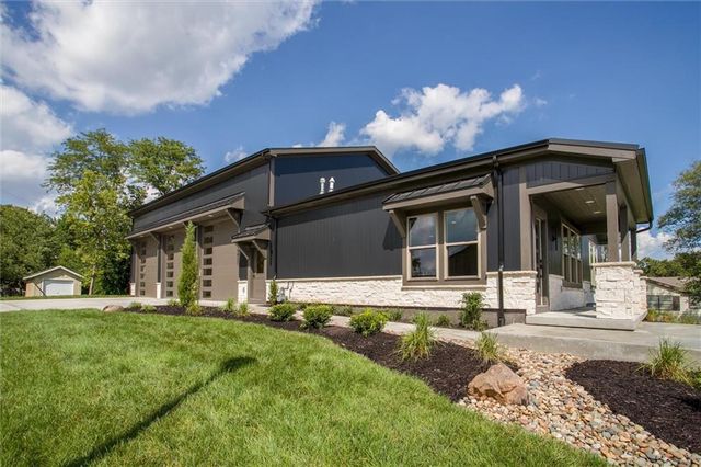 15021 Broadmoor Street, Overland Park, KS 66223