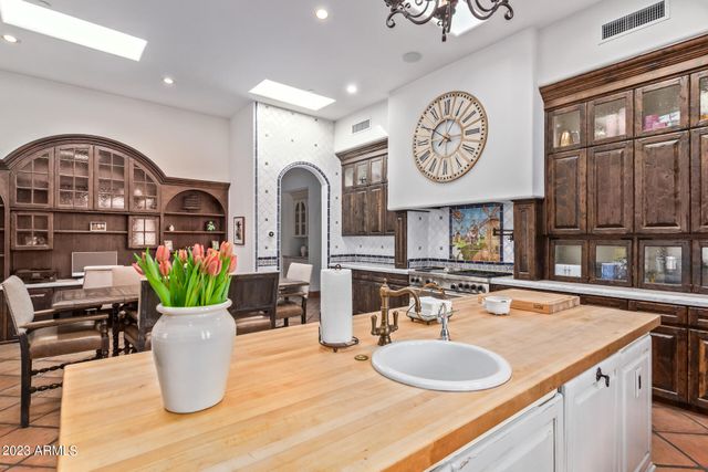 6708 E SAN MIGUEL Avenue, Paradise Valley, AZ 85253