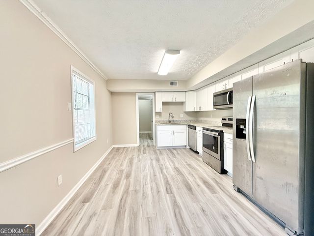 1042 Ascot Court, Riverdale, GA 30296