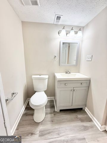 1042 Ascot Court, Riverdale, GA 30296