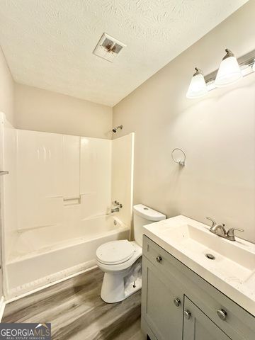 1042 Ascot Court, Riverdale, GA 30296