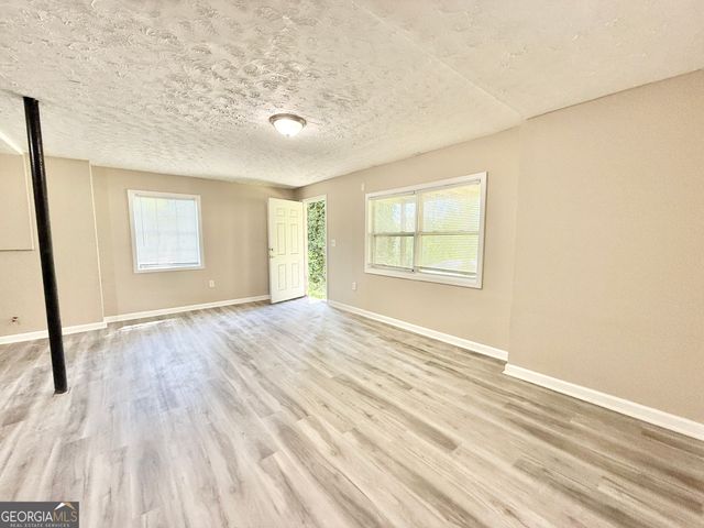 1042 Ascot Court, Riverdale, GA 30296