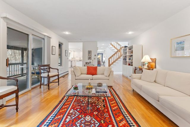 781 Strawberry Hill Rd, Concord, MA 01742