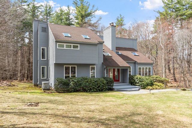 781 Strawberry Hill Rd, Concord, MA 01742