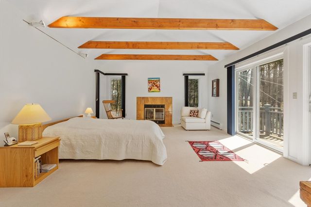 781 Strawberry Hill Rd, Concord, MA 01742