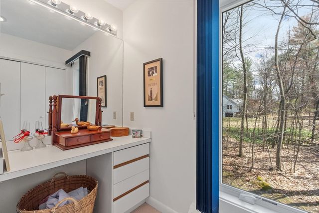 781 Strawberry Hill Rd, Concord, MA 01742