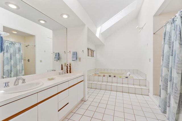 781 Strawberry Hill Rd, Concord, MA 01742