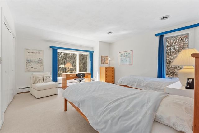 781 Strawberry Hill Rd, Concord, MA 01742