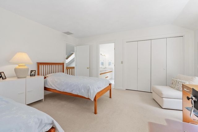 781 Strawberry Hill Rd, Concord, MA 01742