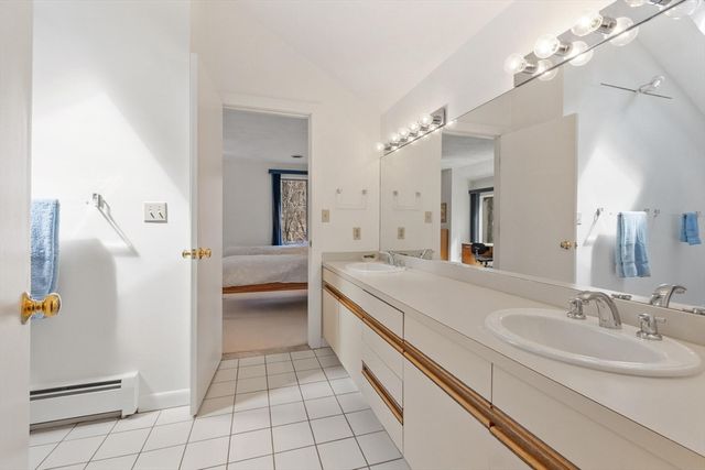 781 Strawberry Hill Rd, Concord, MA 01742