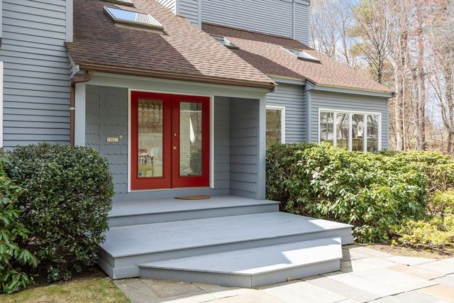 781 Strawberry Hill Rd, Concord, MA 01742