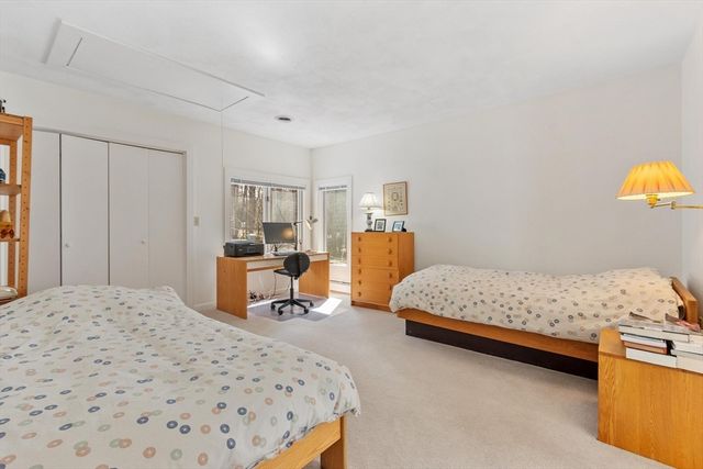 781 Strawberry Hill Rd, Concord, MA 01742