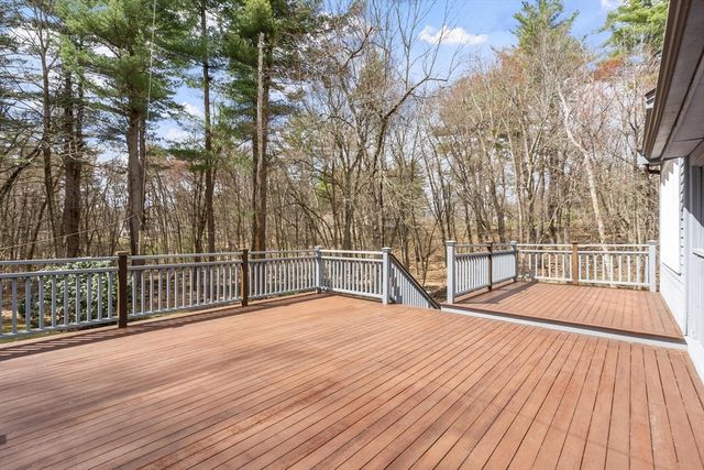 781 Strawberry Hill Rd, Concord, MA 01742