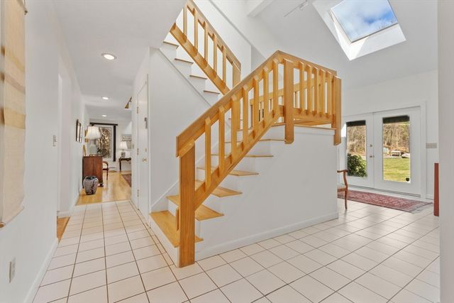 781 Strawberry Hill Rd, Concord, MA 01742