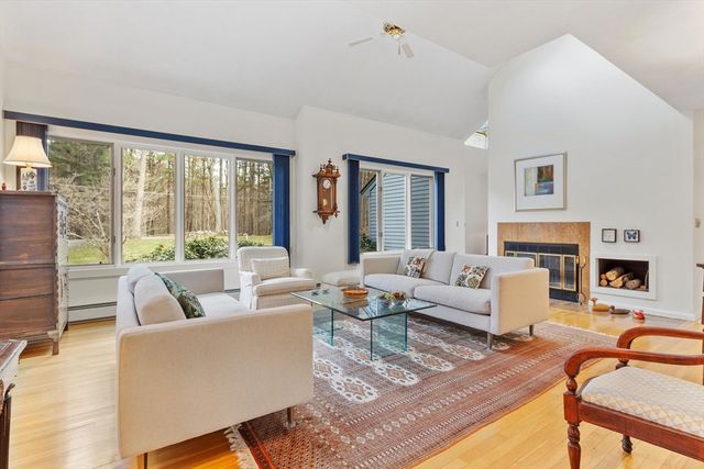 781 Strawberry Hill Rd, Concord, MA 01742