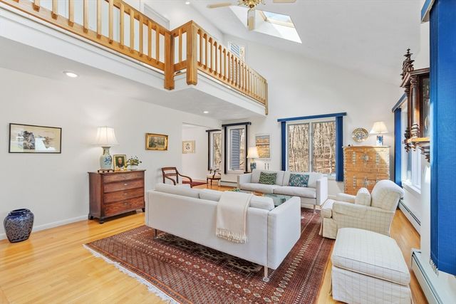 781 Strawberry Hill Rd, Concord, MA 01742