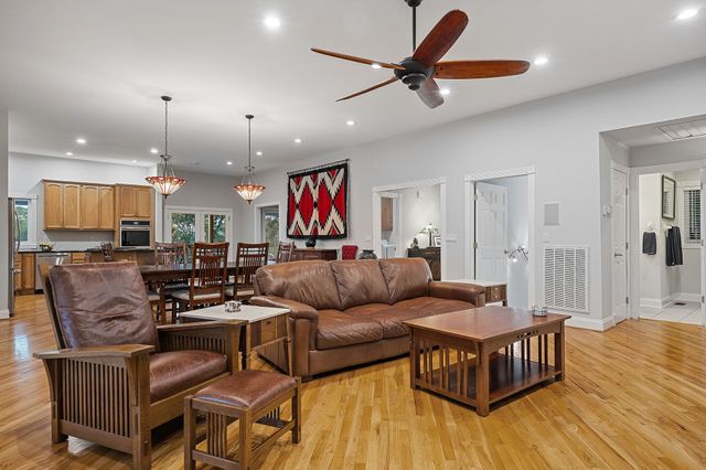 574 Hayes Ridge Rd, Lancaster, TN 38569