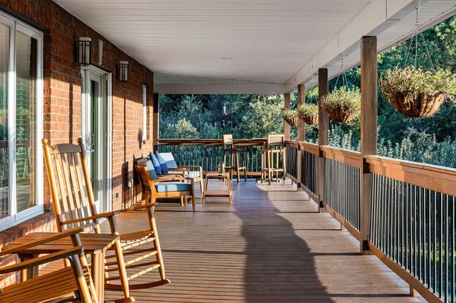 574 Hayes Ridge Rd, Lancaster, TN 38569