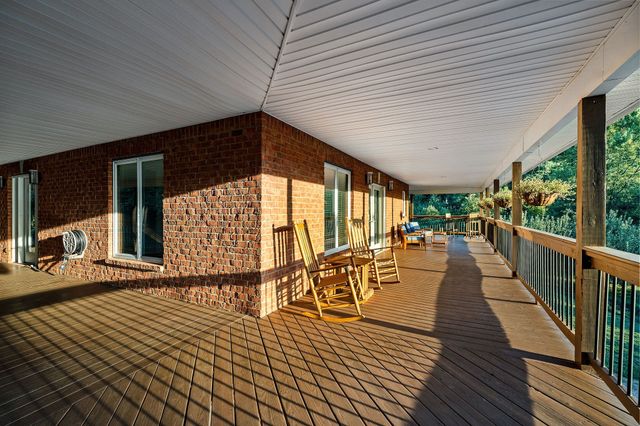 574 Hayes Ridge Rd, Lancaster, TN 38569