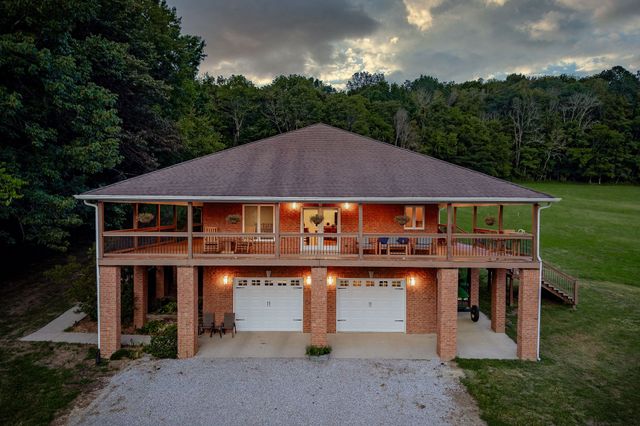 574 Hayes Ridge Rd, Lancaster, TN 38569