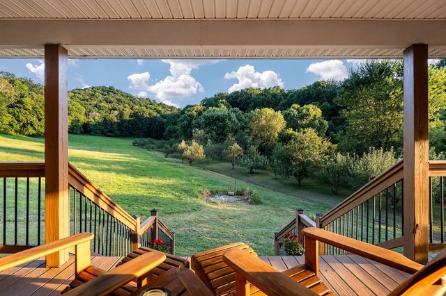 574 Hayes Ridge Rd, Lancaster, TN 38569