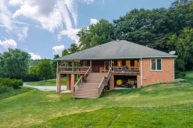 574 Hayes Ridge Rd, Lancaster, TN 38569