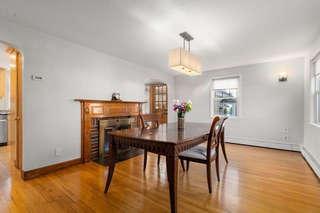 22 Munroe Road, Lexington, MA 02421