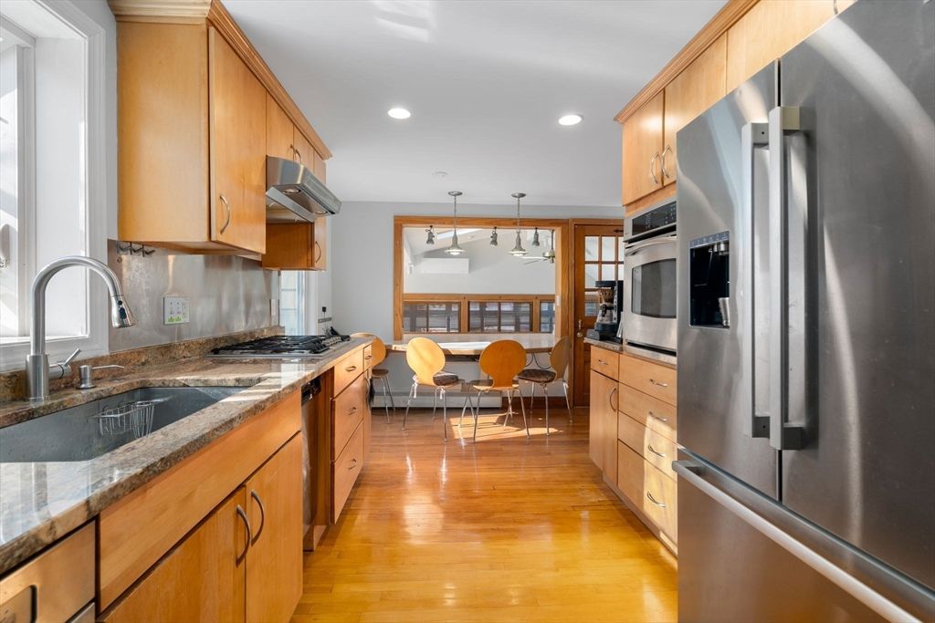 22 Munroe Road, Lexington, MA 02421
