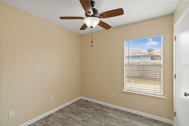 3810 Wagner Lee Dr, Corpus Christi, TX 78418
