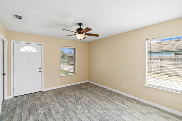 3810 Wagner Lee Dr, Corpus Christi, TX 78418
