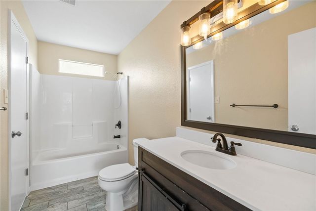 3810 Wagner Lee Dr, Corpus Christi, TX 78418