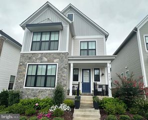 41912 BLAIR WOODS DR, Brambleton, VA 20148