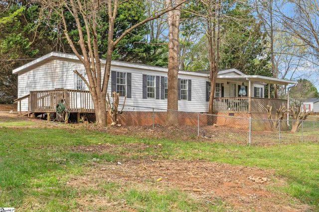 314 Green Oak Drive, Wellford, SC 29385