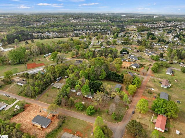 314 Green Oak Drive, Wellford, SC 29385