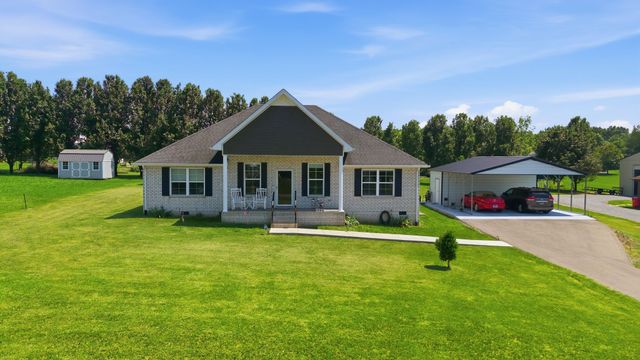 100 Hayden Drake Ln, Lafayette, TN 37083