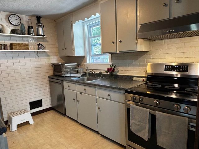 617 Colonial Drive, Portsmouth, NH 03801
