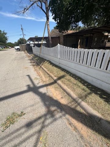 1301 SHEPPARD ROAD, Burkburnett, TX 76354