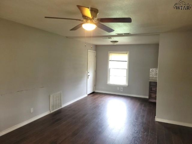 1301 SHEPPARD ROAD, Burkburnett, TX 76354