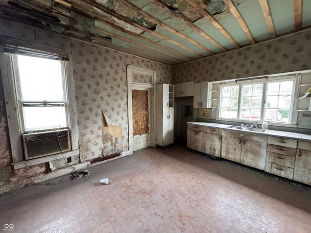 854 E 900 N, Mays, IN 46155
