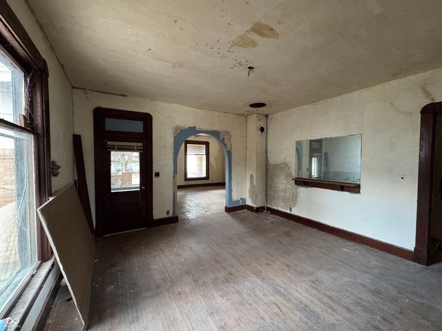 854 E 900 N, Mays, IN 46155