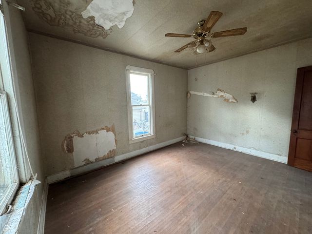 854 E 900 N, Mays, IN 46155