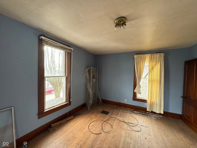 854 E 900 N, Mays, IN 46155
