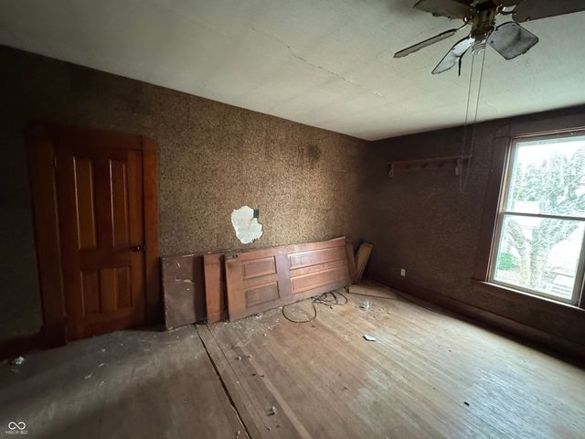 854 E 900 N, Mays, IN 46155
