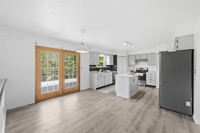 3011 Meyeridge Rd, Shaler, PA 15209